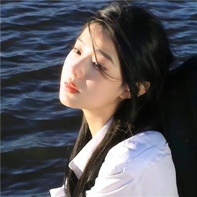 红妆问佳人